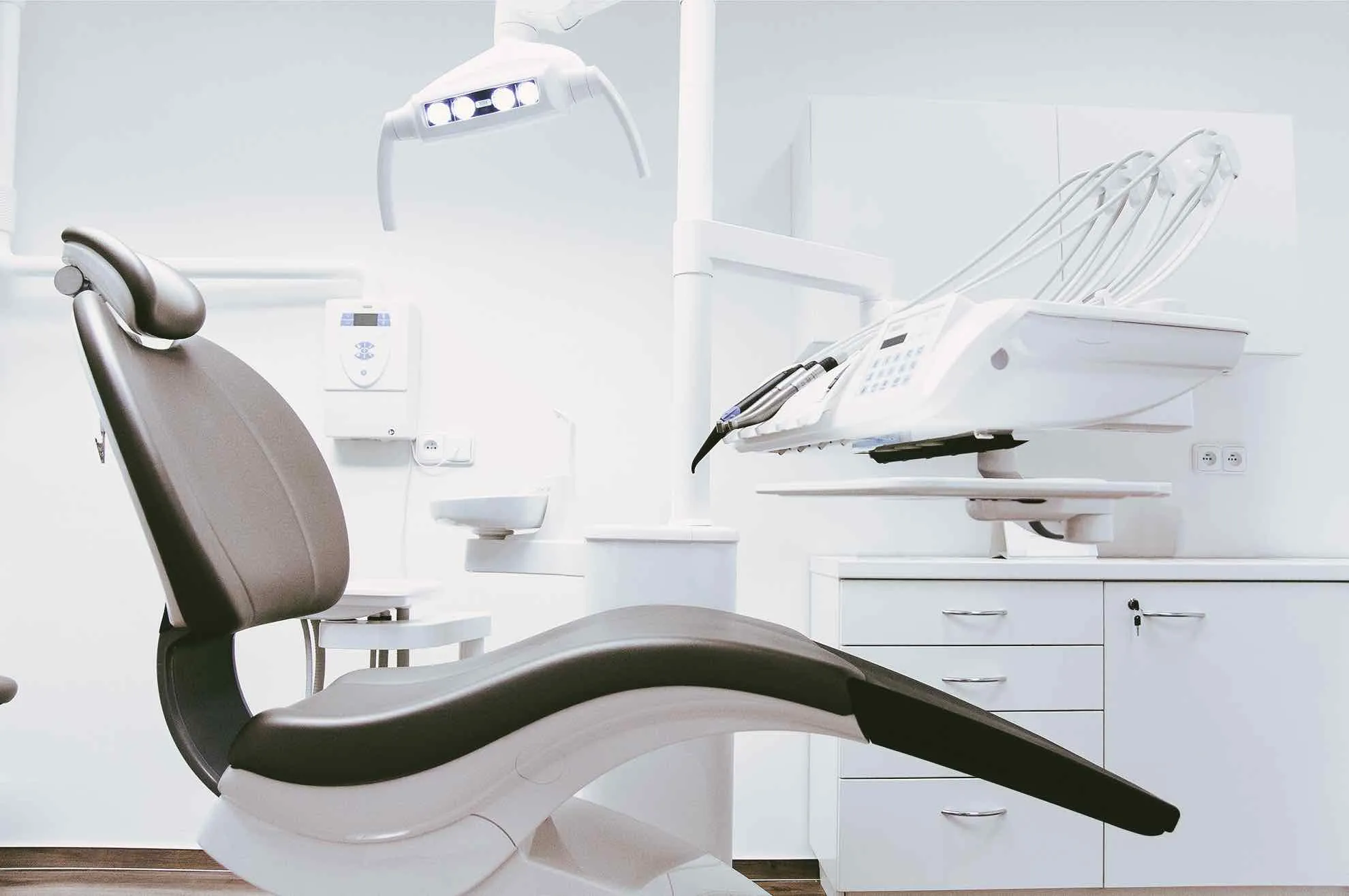 Studio dentistico del Dott. Domenico Ragone Odontoiatra a Marconia di Pisticci (MT)