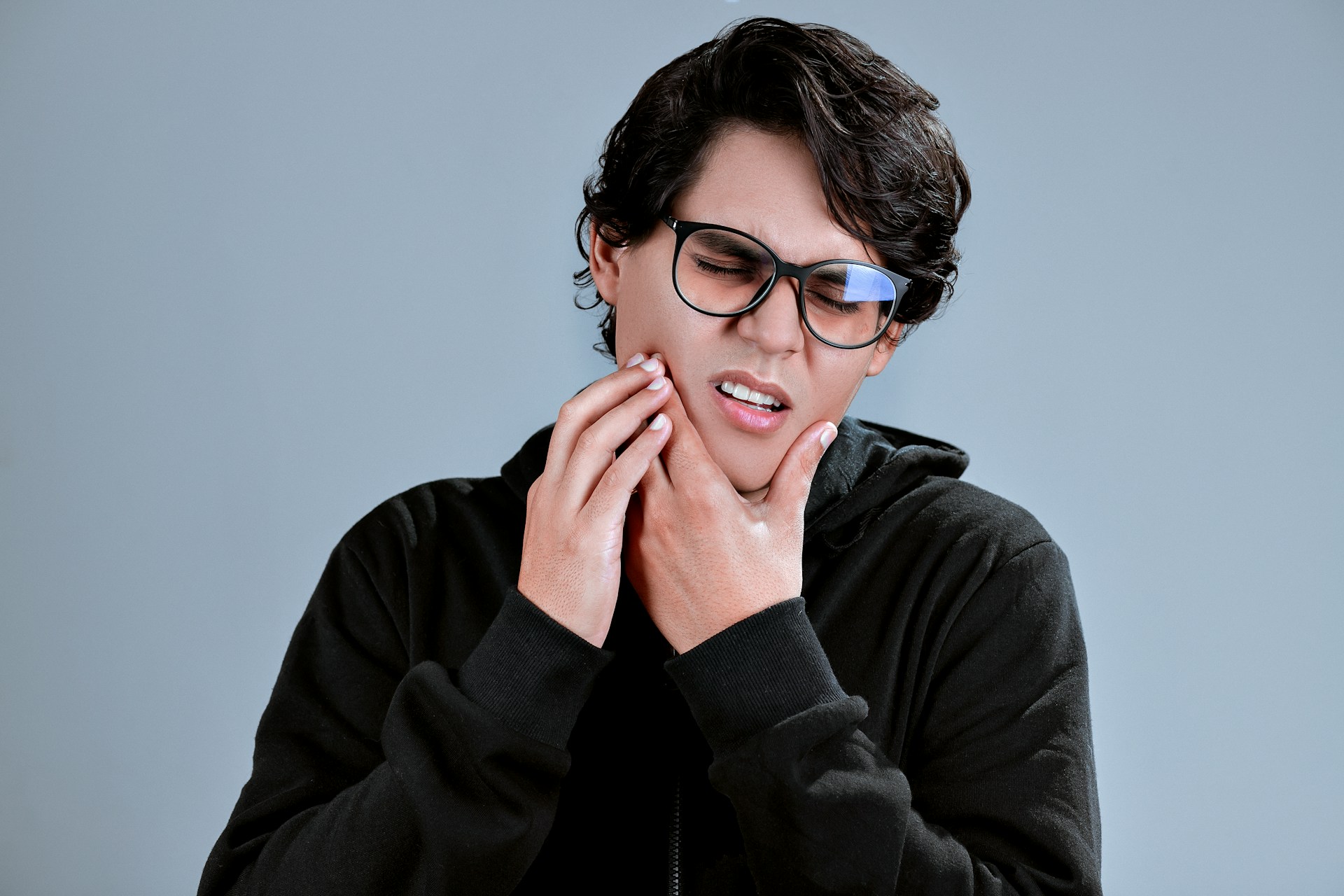 Dente scheggiato o rotto: cosa fare subito e quando preoccuparsi