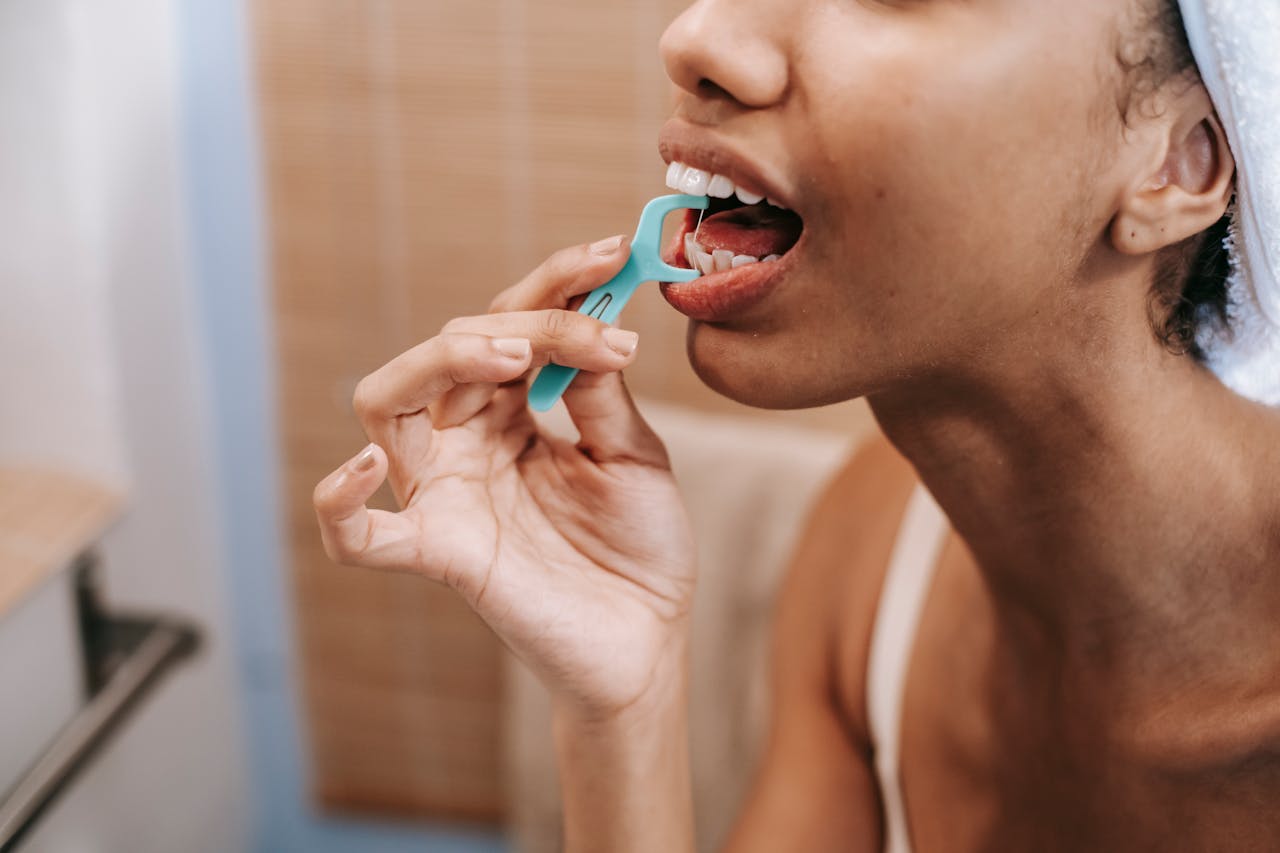 Denti sensibili al freddo o al caldo: cause e rimedi che funzionano